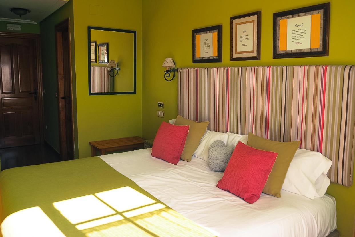 Hotel Rural la Concordia Monzón de Campos Esterno foto